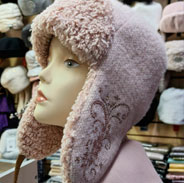 Финальная распродажа головных уборов